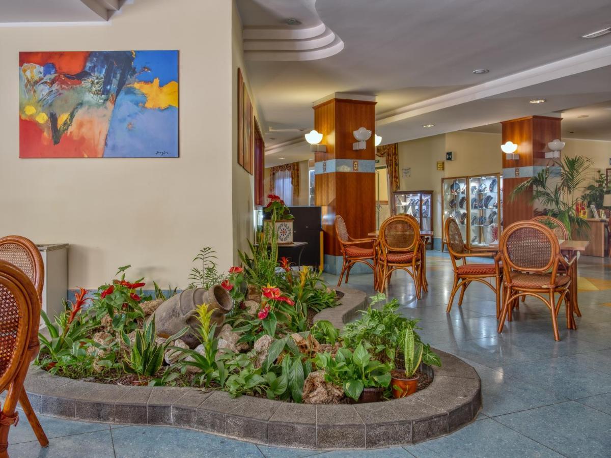 Caesar Palace Hotel Giardini Naxos