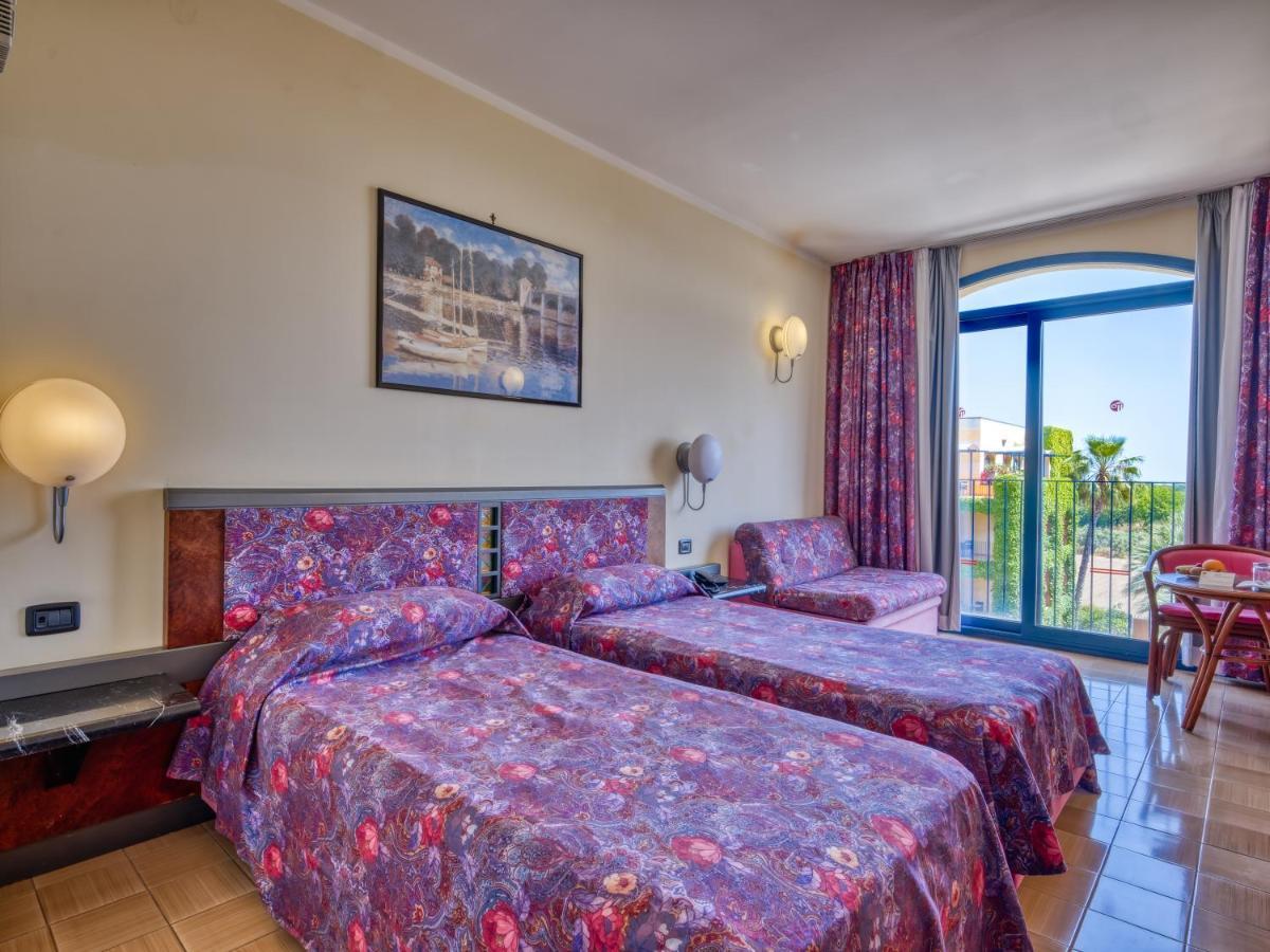 Hotel Caesar Palace Giardini Naxos