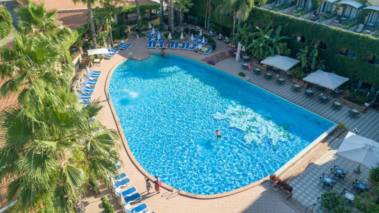 Caesar Palace 4* Giardini Naxos